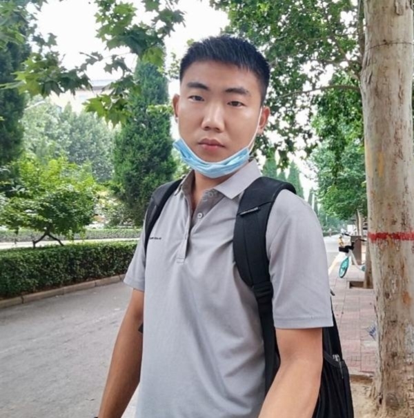 90年男征婚的第一张照片--无极上门女婿服务网